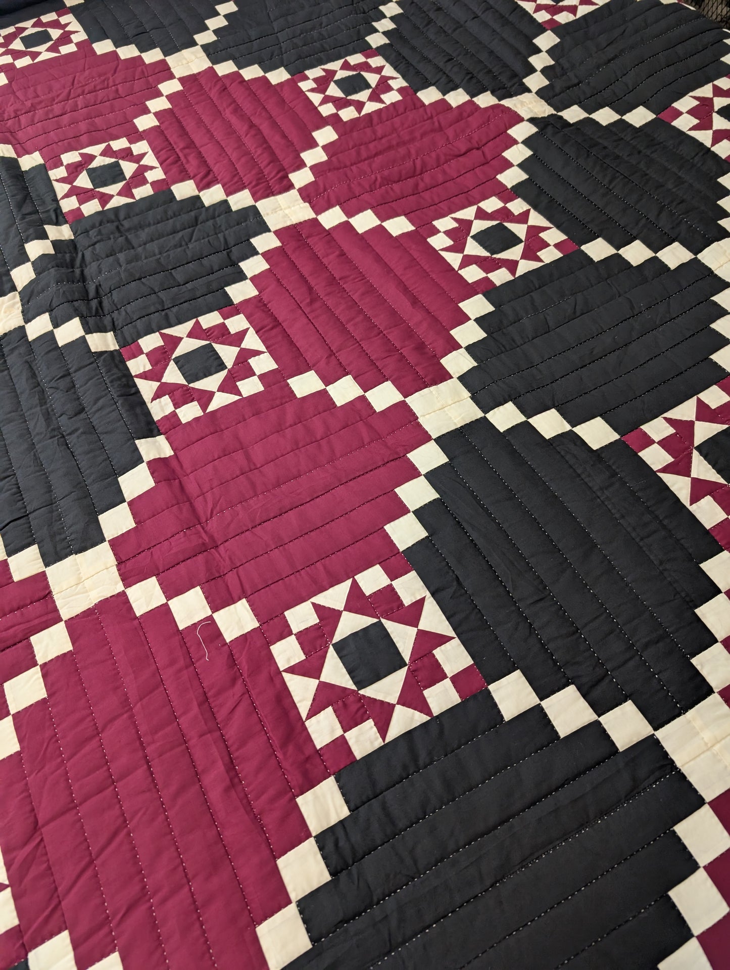 Dutch Star Trellis, black/burgundy